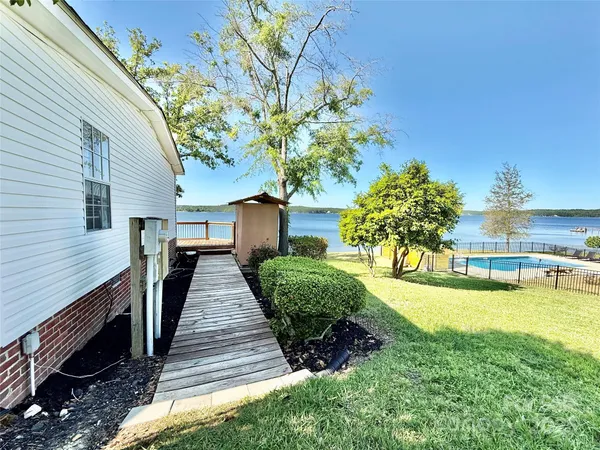 $519,000 | 37 Suede Lane, Ridgeway, SC 29130