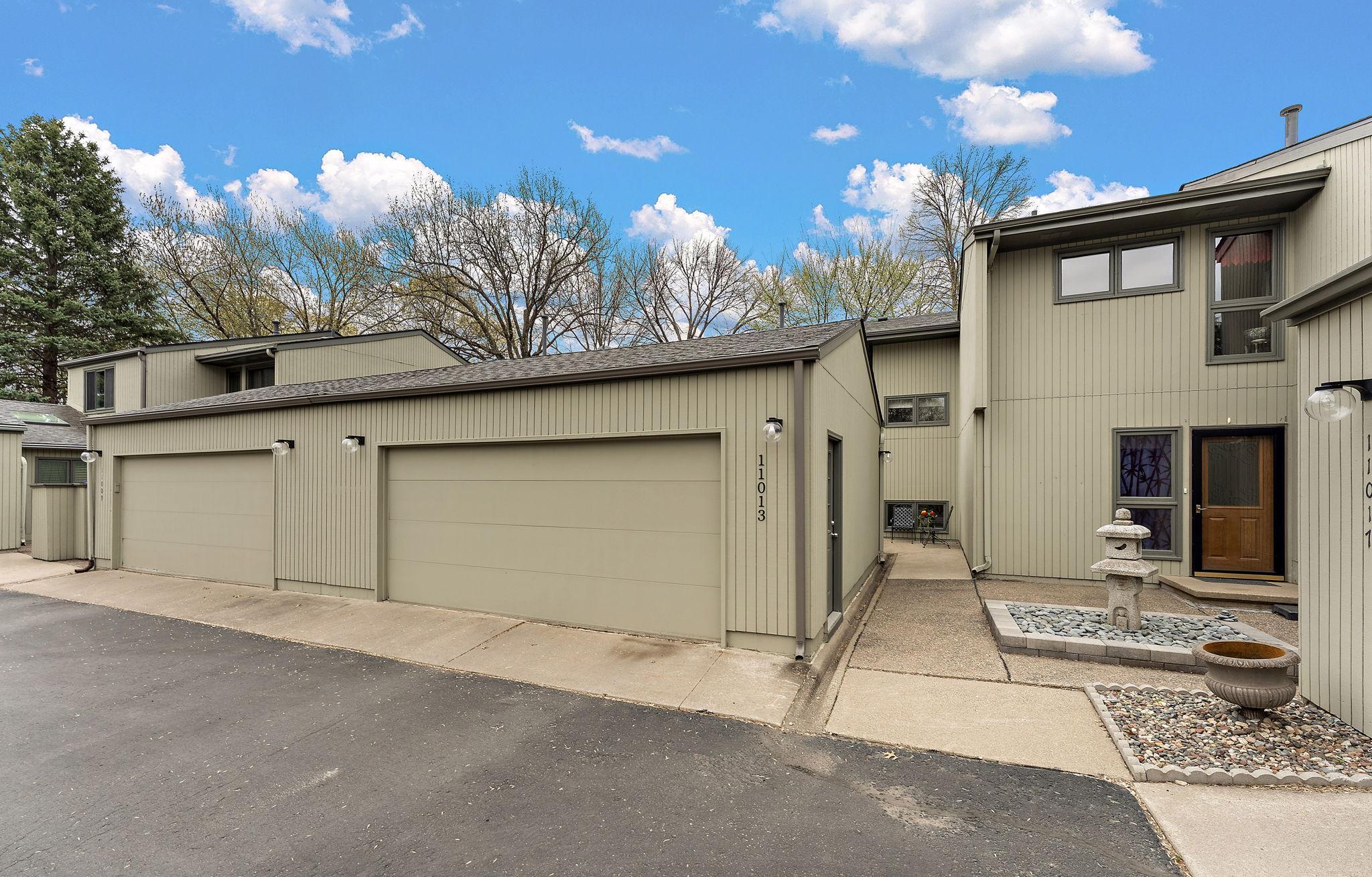 11013 Abbott Lane Hopkins, MN 55343 - Photo 2 of 29