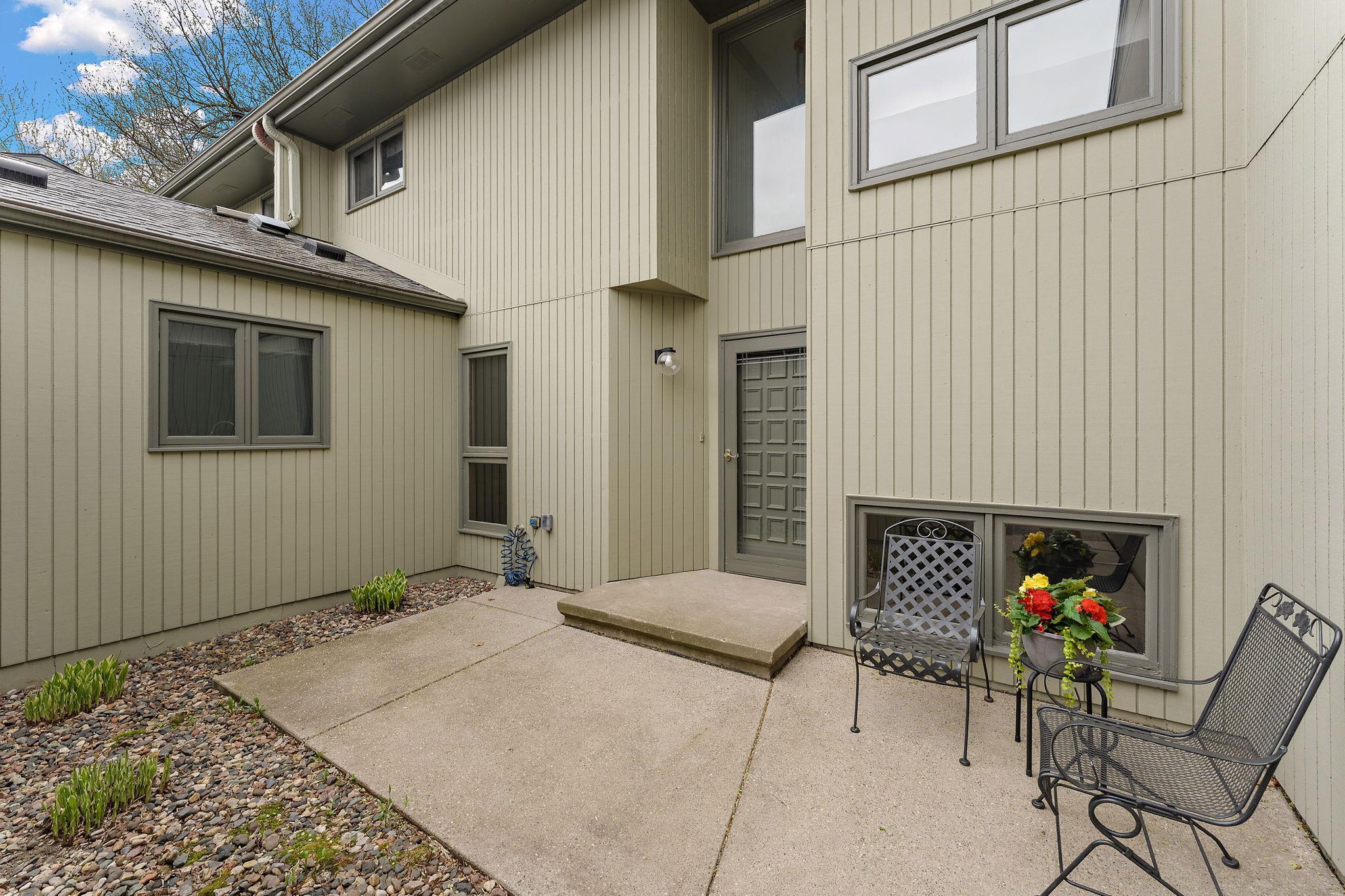 11013 Abbott Lane Hopkins, MN 55343 - Photo 3 of 29