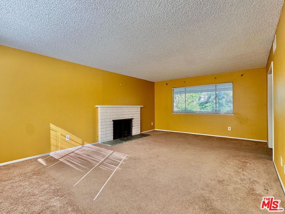 26026 Adamor Road Calabasas, CA 91302 - Photo 12 of 42