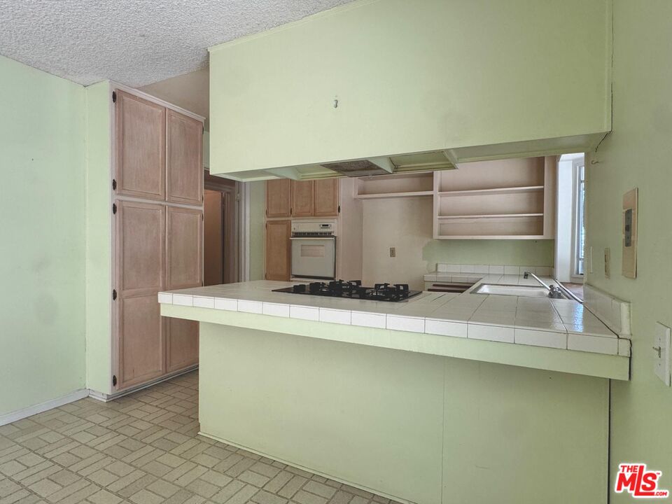 26026 Adamor Road Calabasas, CA 91302 - Photo 17 of 42