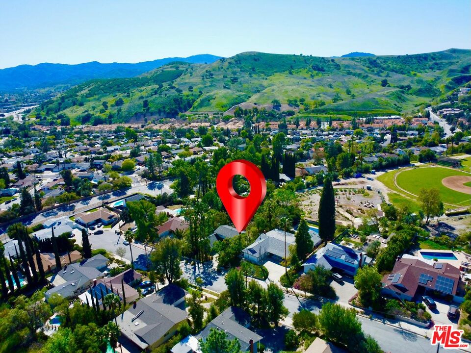 26026 Adamor Road Calabasas, CA 91302 - Photo 3 of 42