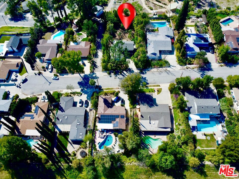 26026 Adamor Road Calabasas, CA 91302 - Photo 6 of 42