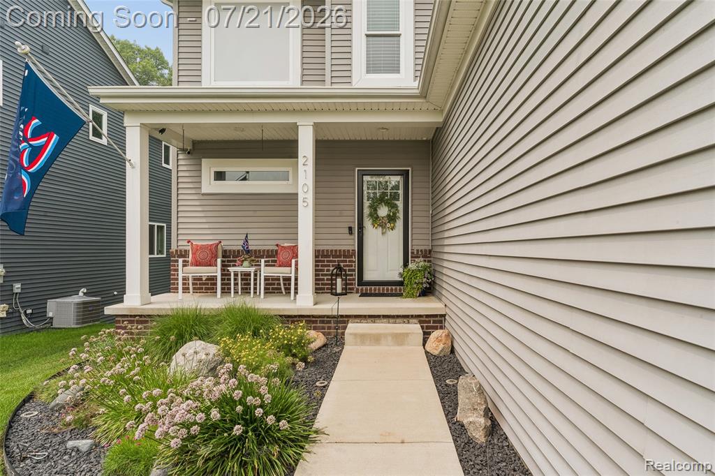 2105 Middle Ridge Drive Holly, MI 48442 - Photo 4 of 46 Gallery Image 4