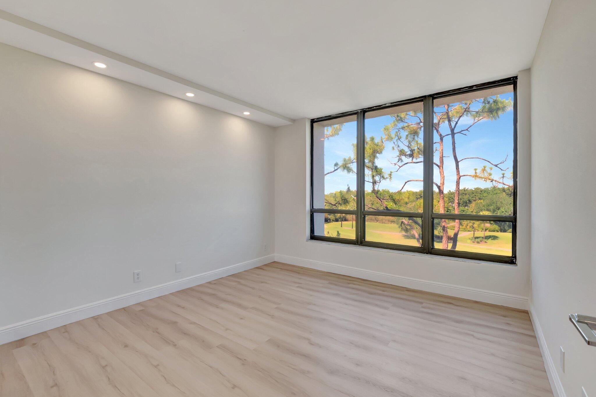 7802 Lakeside Boulevard, Unit 764 Boca Raton, FL 33434 - Photo 22 of 61 2ND BEDROOM