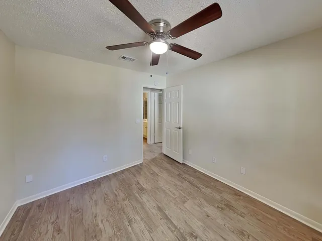 $2,195 | 110 South Village Knoll Circle, Spring, TX 77381