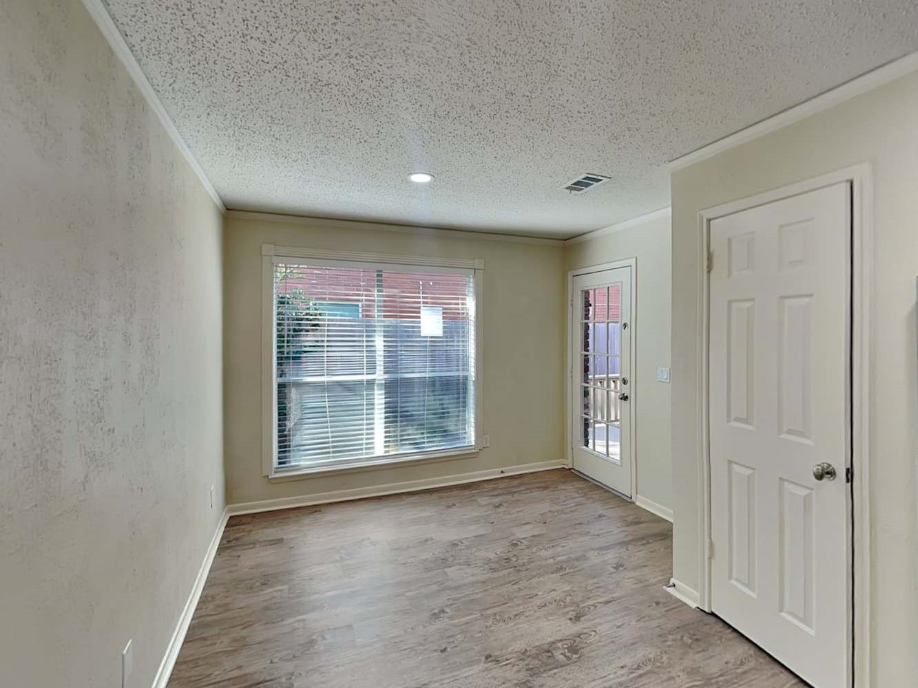 110 South Village Knoll Circle Spring, TX 77381 - Photo 5 of 16