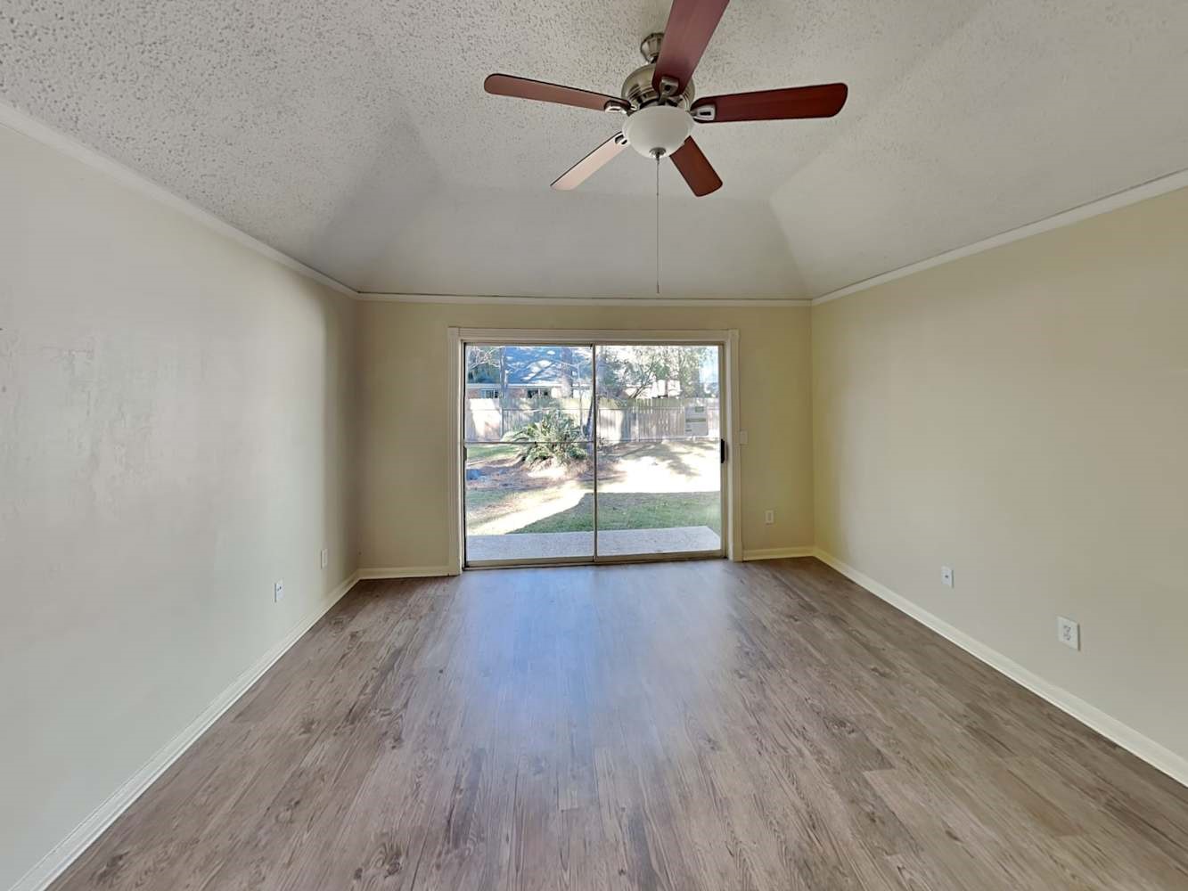 110 South Village Knoll Circle Spring, TX 77381 - Photo 7 of 16