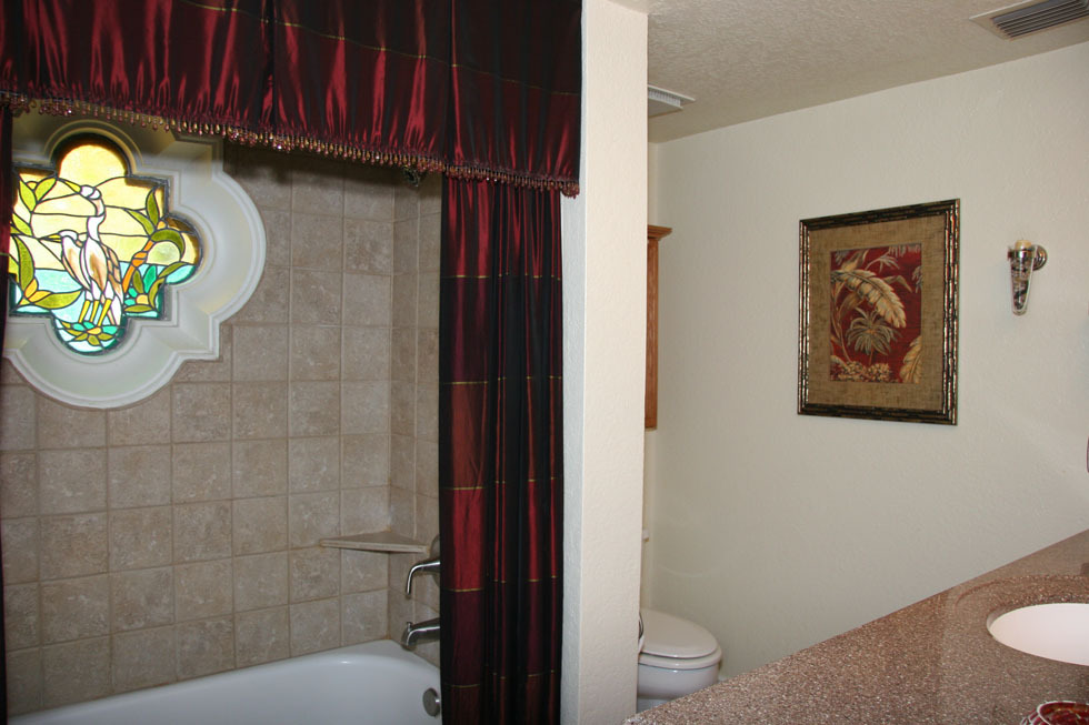 19 West Krista Way Tempe, AZ 85284 - Photo 14 of 26 Hall bath