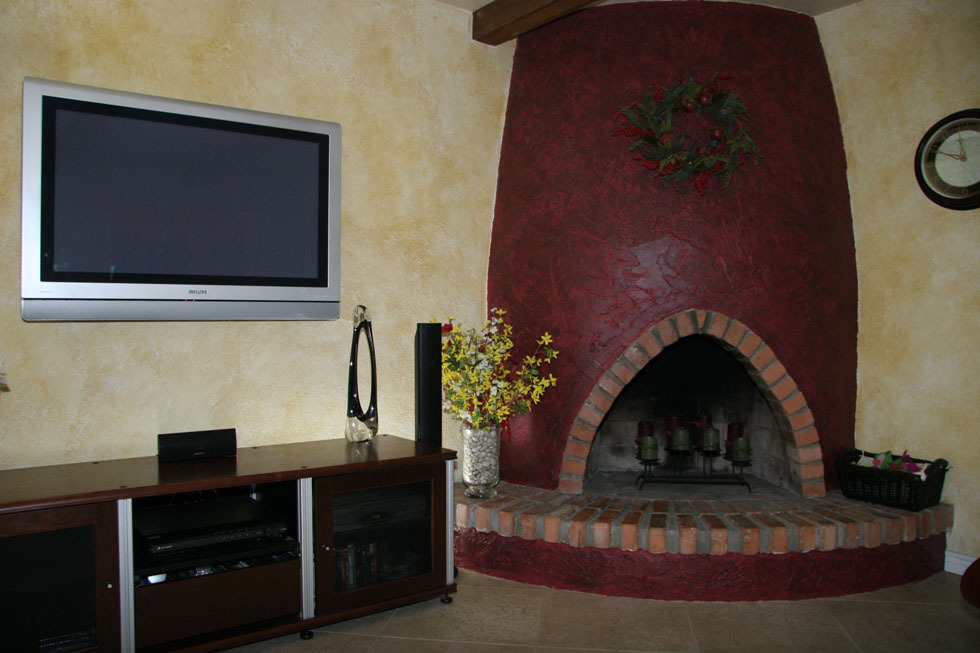 19 West Krista Way Tempe, AZ 85284 - Photo 3 of 26 Fireplace at family room