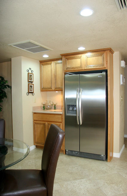 19 West Krista Way Tempe, AZ 85284 - Photo 9 of 26 Kitchen
