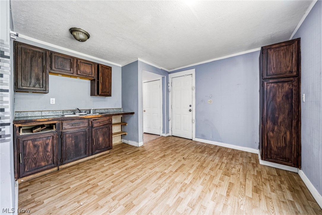 1722 Burgess Road Cleveland, OH 44112 - Photo 10 of 30 Gallery Image 10