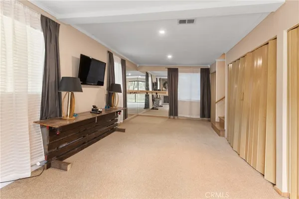 $449,000 | 800 Mountain View Avenue, Wrightwood, CA 92397