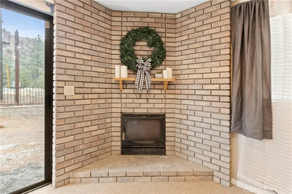 $449,000 | 800 Mountain View Avenue, Wrightwood, CA 92397