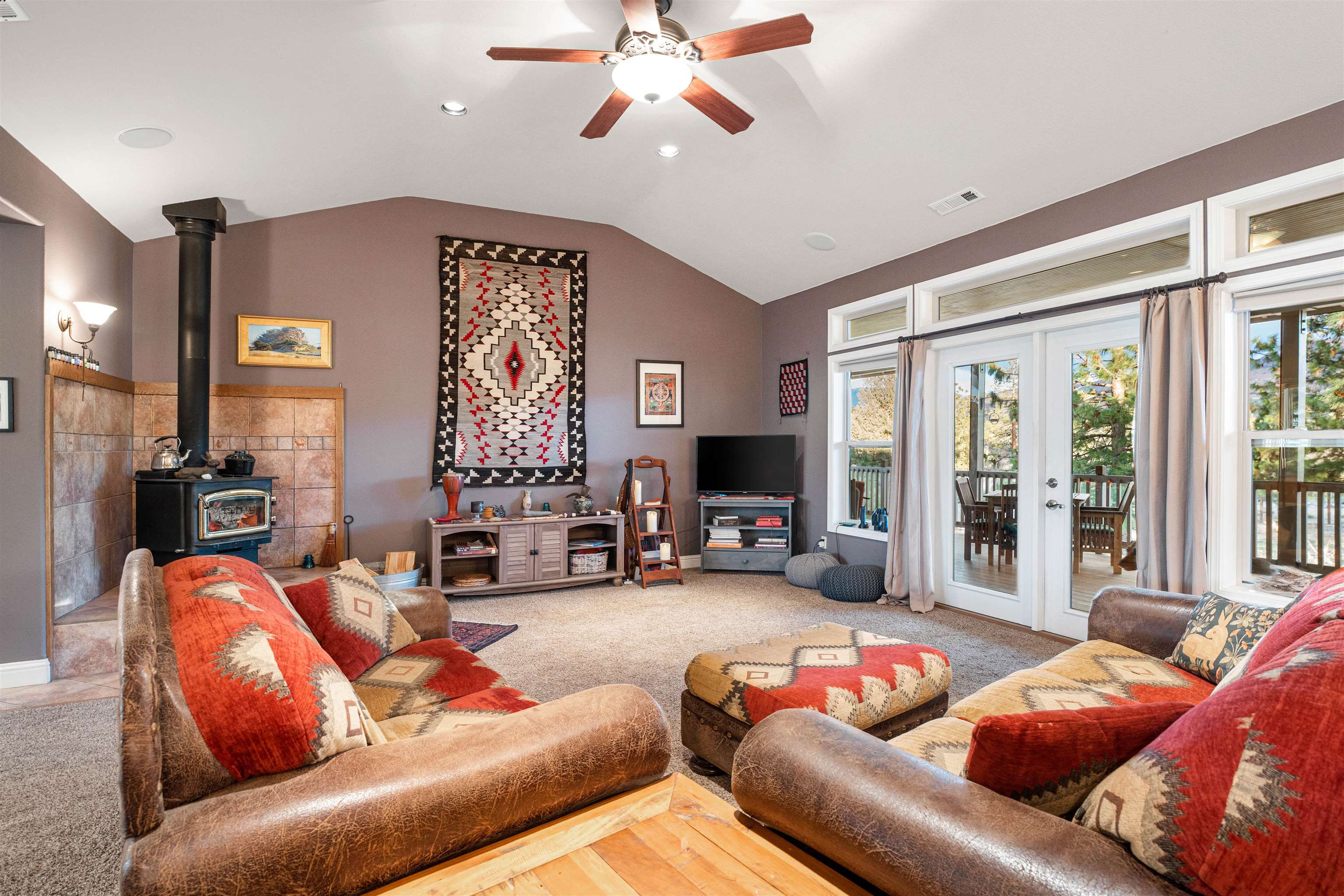 6124 Quarry Road Weed, CA 96094 - Photo 4 of 27 Gallery Image 4