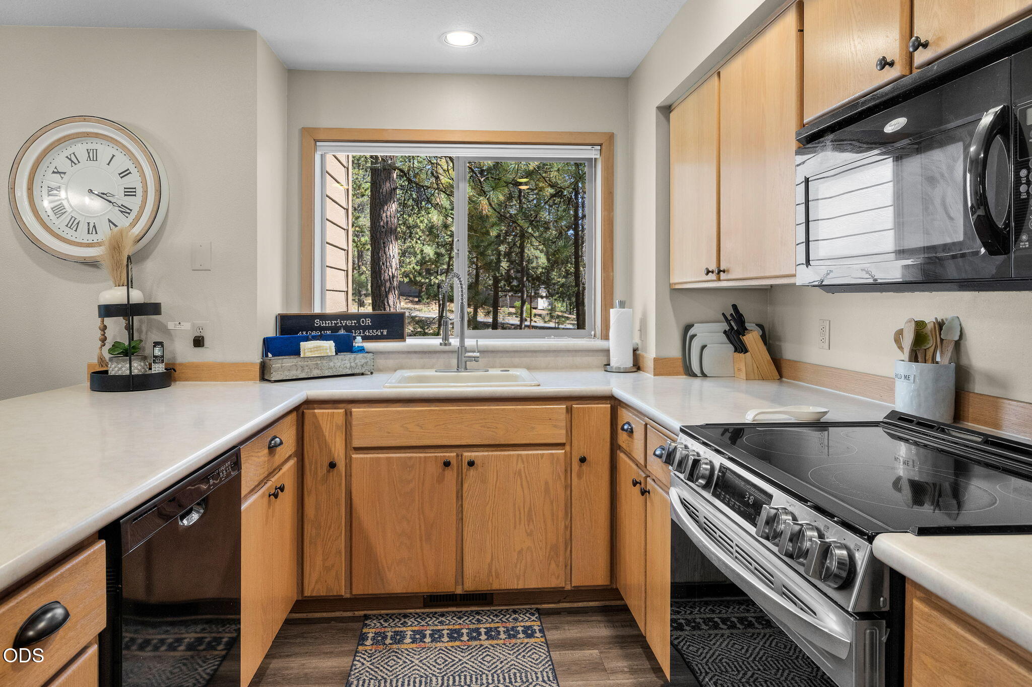57340 Beaver Ridge Loop, Unit 17 Sunriver, OR 97707 - Photo 13 of 26 Gallery Image 13