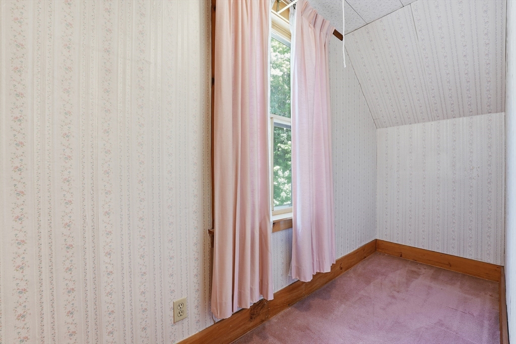 17 East Howe Street Orange, MA 01364 - Photo 29 of 34