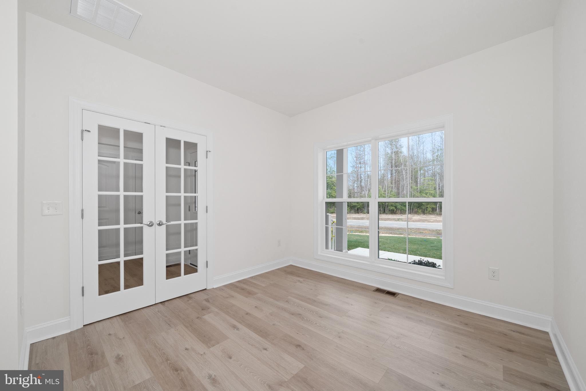 Lot#24 Hummingbird Road Ellendale, DE 19941 - Photo 5 of 27 Pictures are of a different Juliet with options.