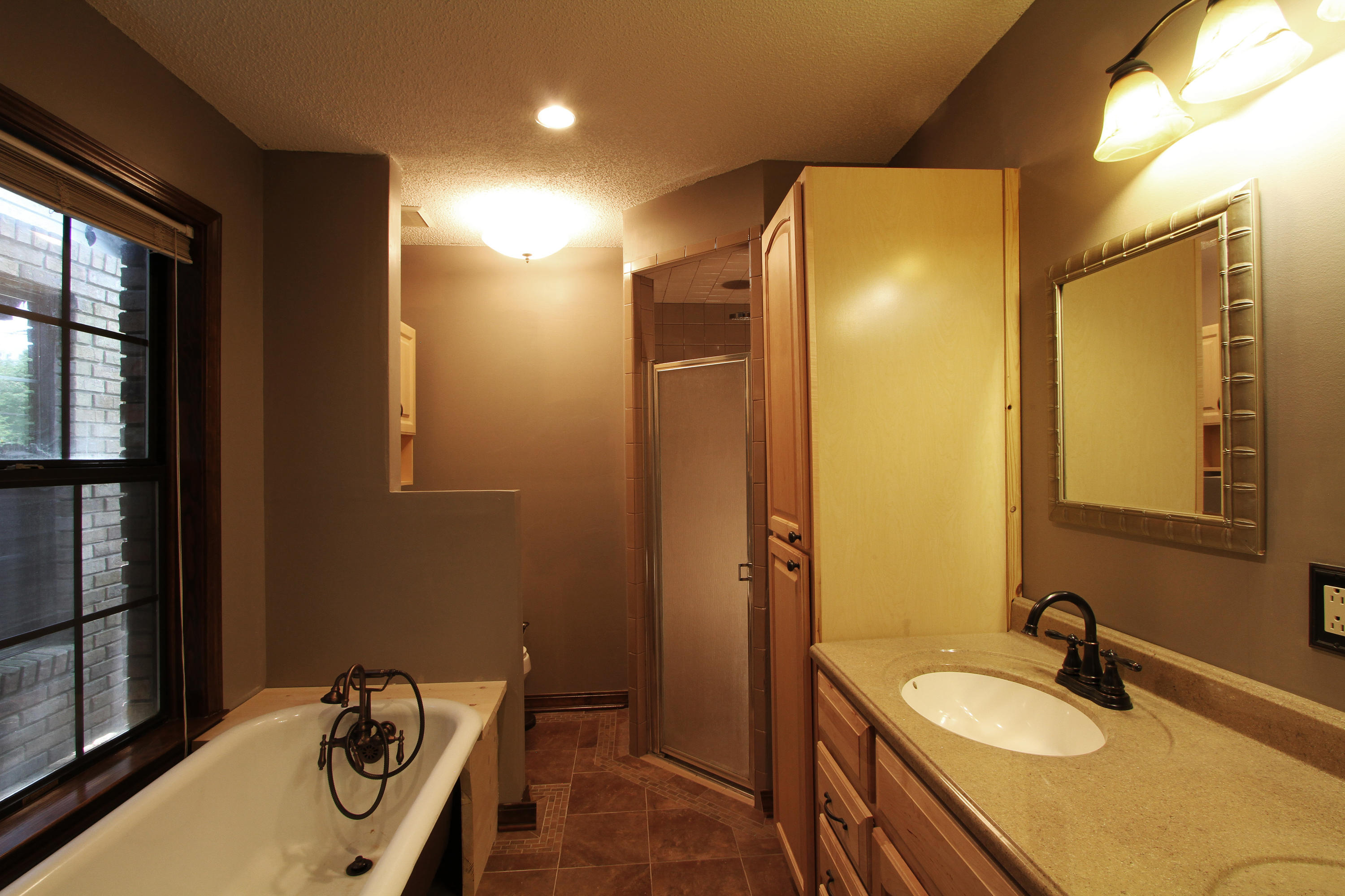 343 John King Road Crestview, FL 32539 - Photo 18 of 29 Master Bath 1-2