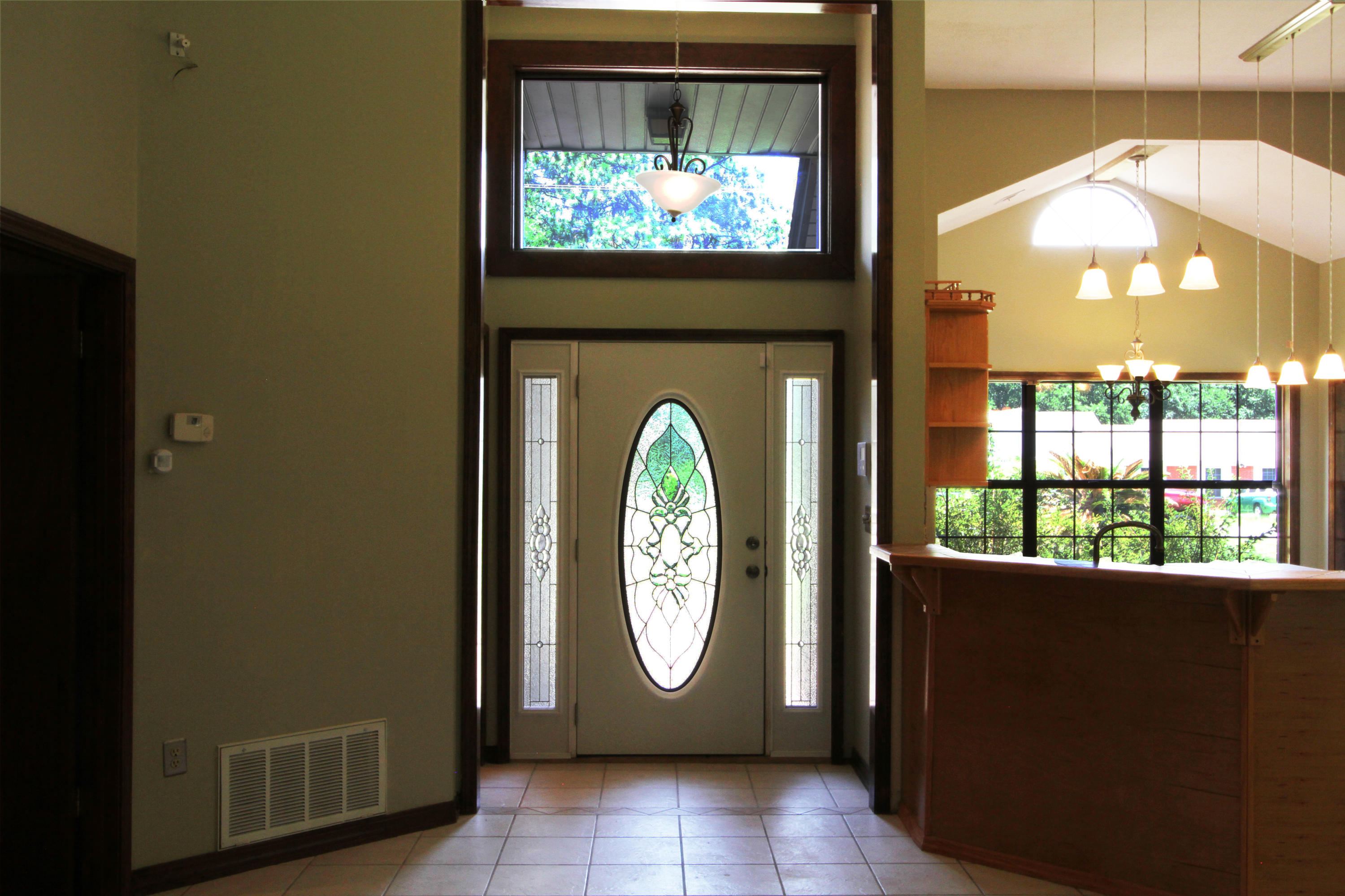 343 John King Road Crestview, FL 32539 - Photo 5 of 29 Foyer 1-2
