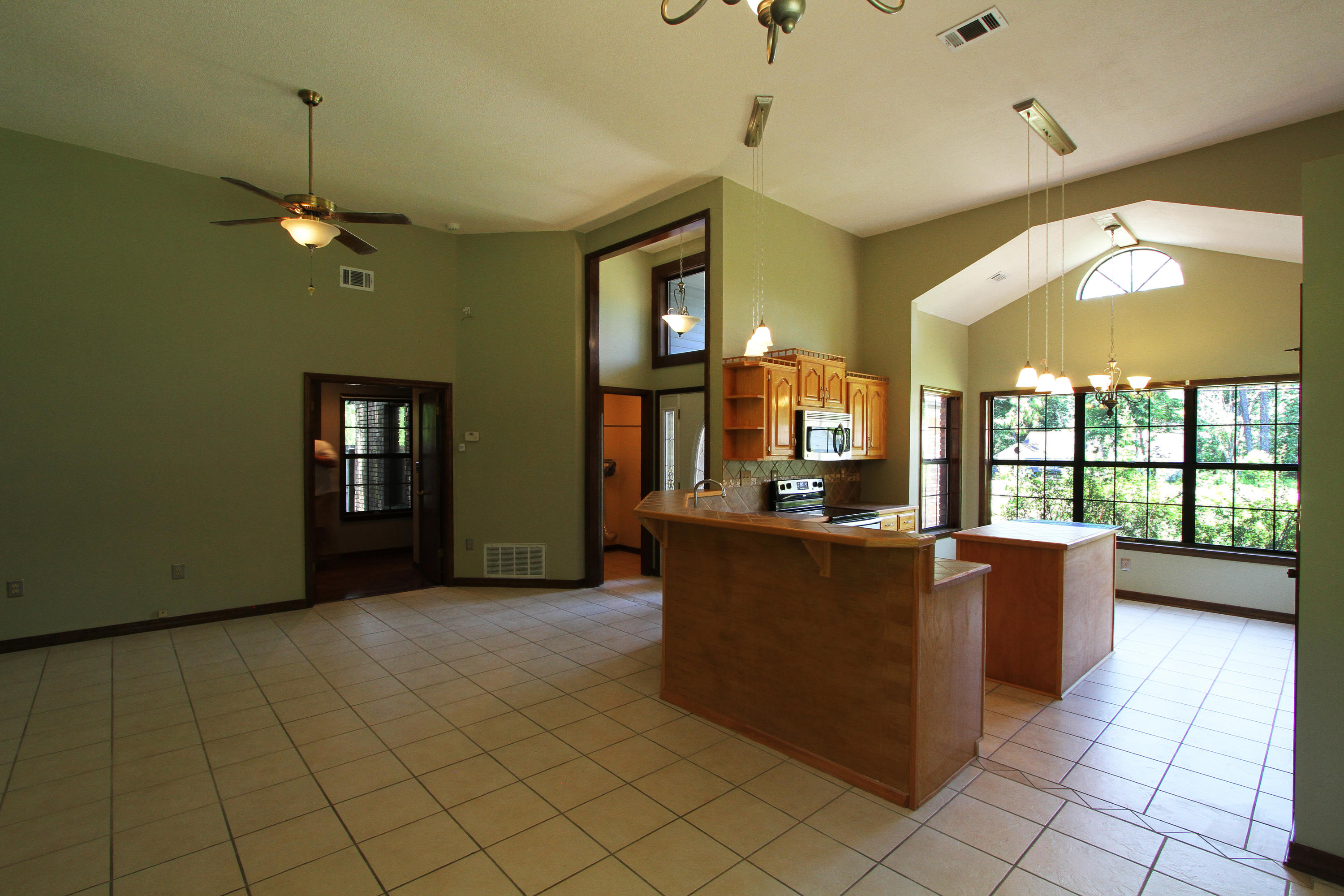 343 John King Road Crestview, FL 32539 - Photo 8 of 29 Foyer 1-4