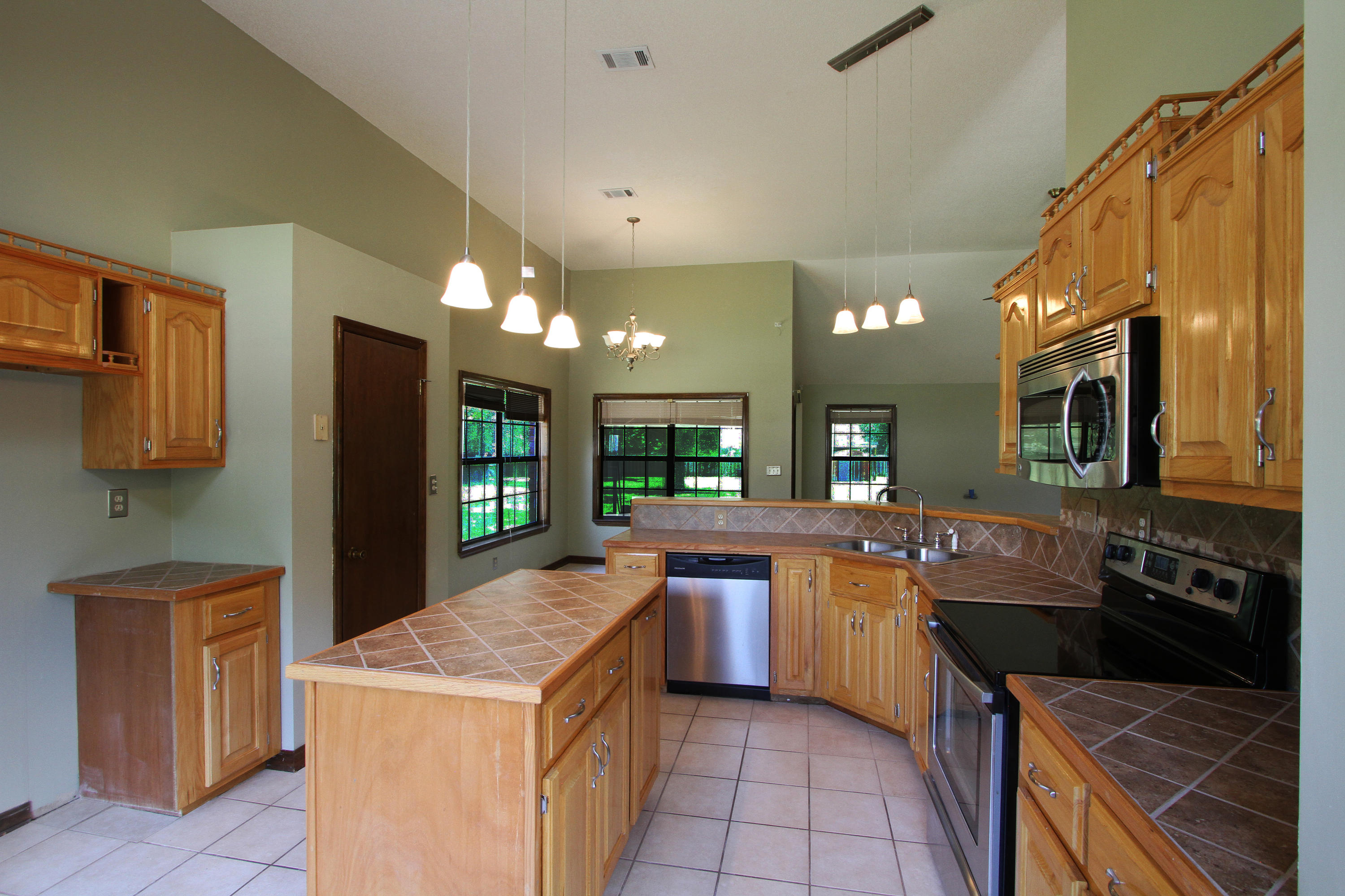 343 John King Road Crestview, FL 32539 - Photo 10 of 29 Kitchen 1-2