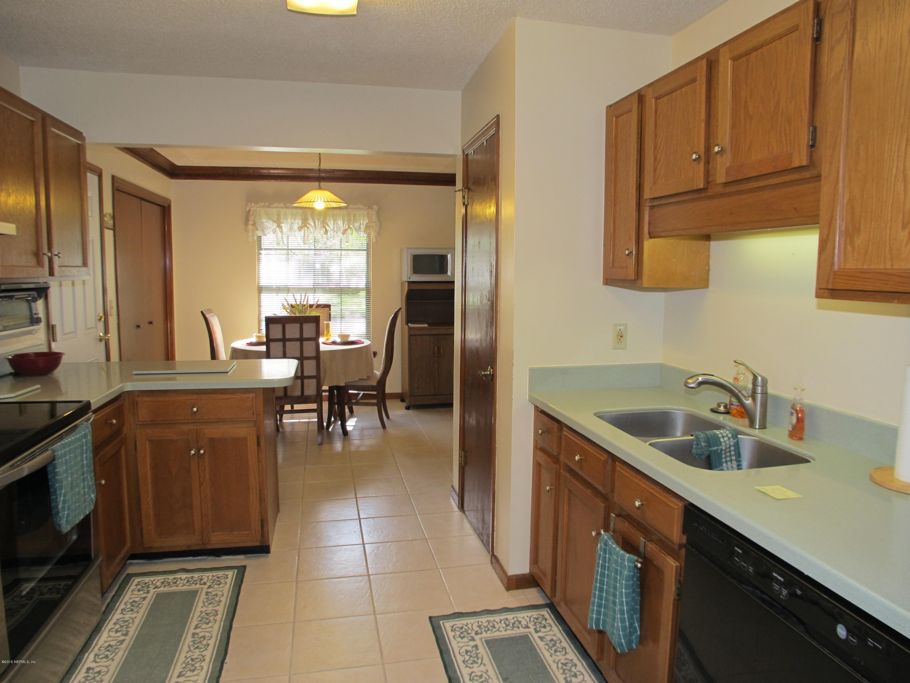 443 Springbrook Drive Fleming Island, FL 32003 - Photo 11 of 29 Kitchen