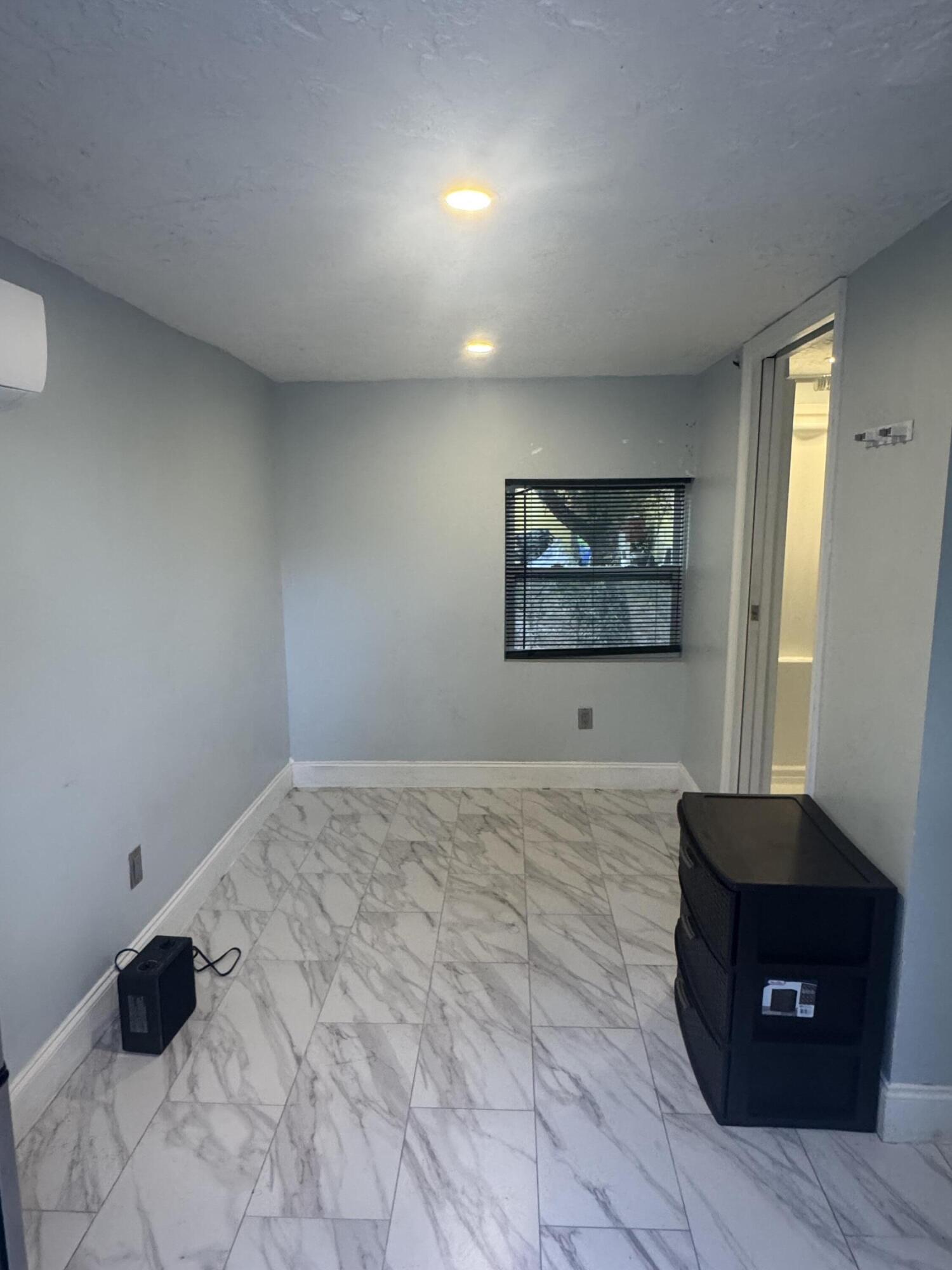 173 West 16th Street Riviera Beach, FL 33404 - Photo 2 of 9 IMG_0483