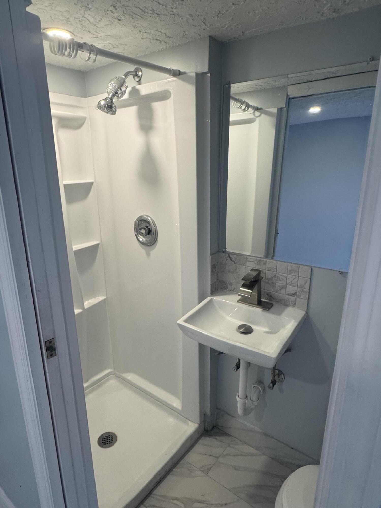 173 West 16th Street Riviera Beach, FL 33404 - Photo 6 of 9 IMG_0480