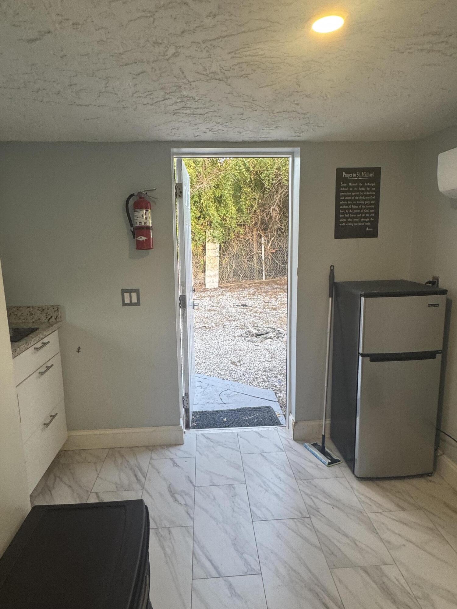 173 West 16th Street Riviera Beach, FL 33404 - Photo 7 of 9 IMG_0486