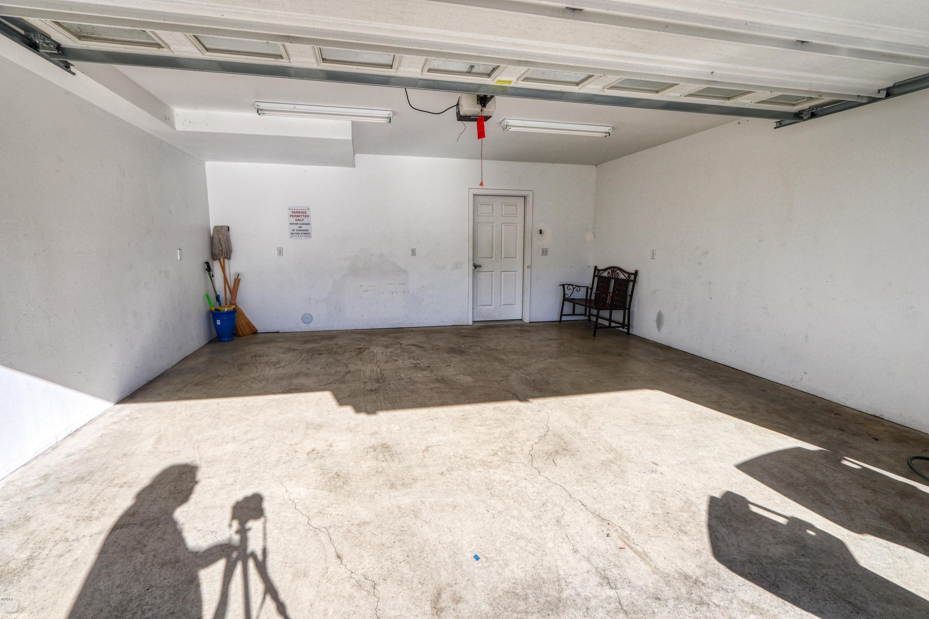 236 Southwest 27th Street South Beach, OR 97366 - Photo 22 of 25 Garage