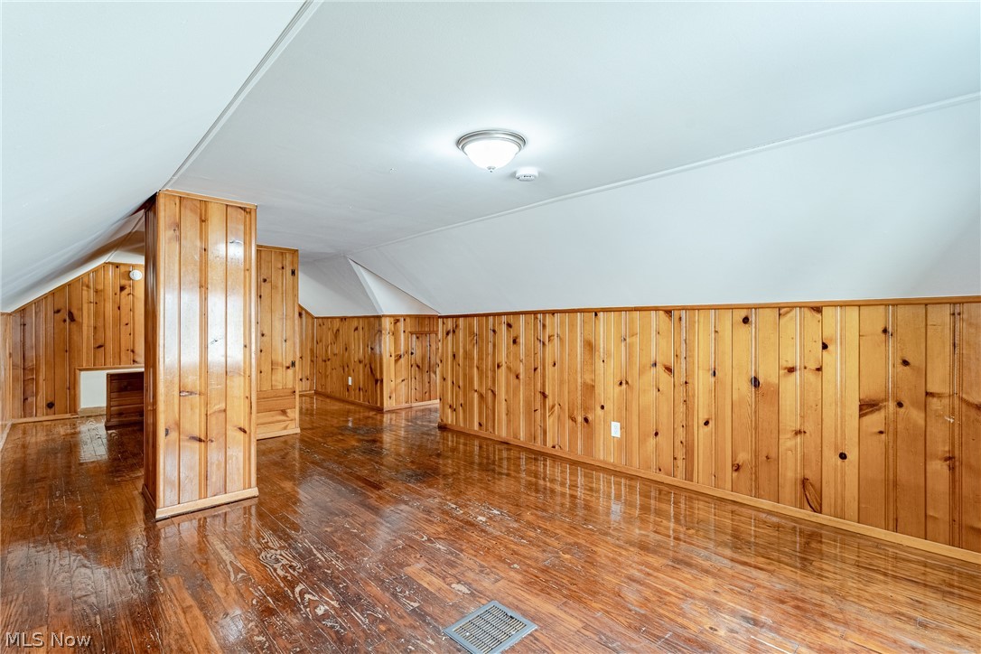 4357 Ingleside Road Cleveland, OH 44128 - Photo 16 of 25 Gallery Image 16