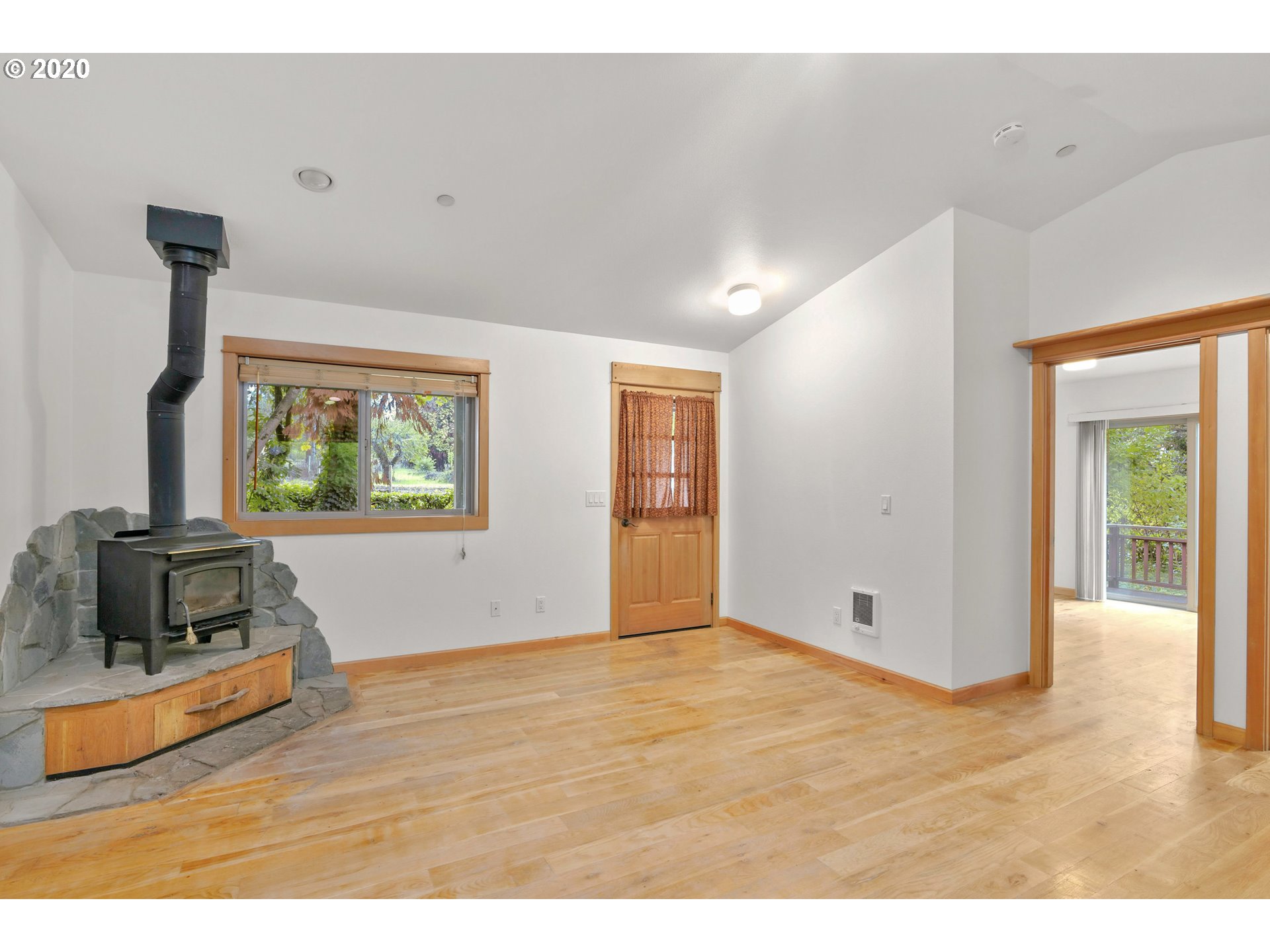 4275 Southwest Halcyon Road Tualatin, OR 97062 - Photo 6 of 17 Gallery Image 6