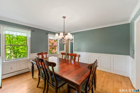 $640,000 | 18 Gelding Hill Road, Newtown, CT 06482