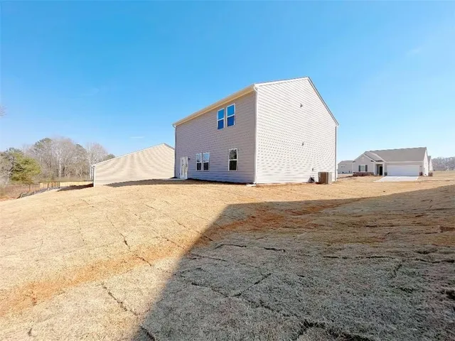 $2,300 | 473 Bentwater Way, Hoschton, GA 30548