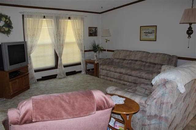 640 Autumn Road Cadillac, MI 49601 - Photo 10 of 15 1800505-9.JPG