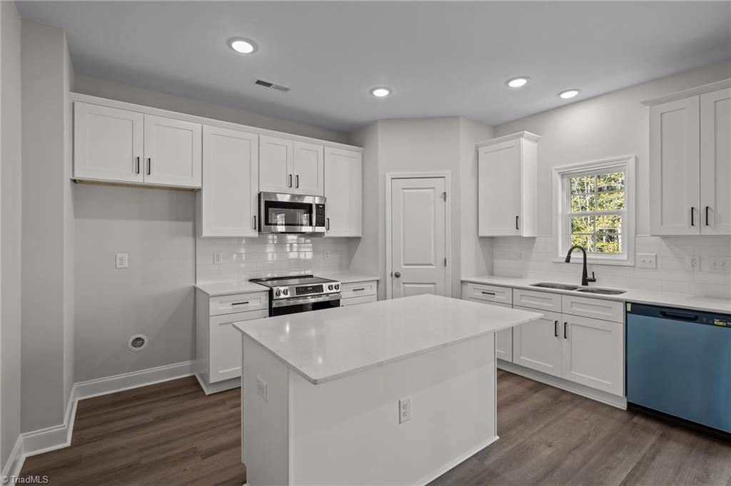 409 Pinnacle Drive Randleman, NC 27317 - Photo 4 of 25