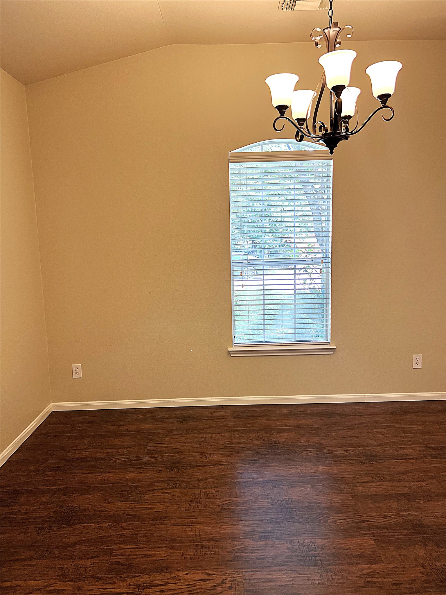7031 Windy Run Court Spring, TX 77379 - Photo 4 of 31