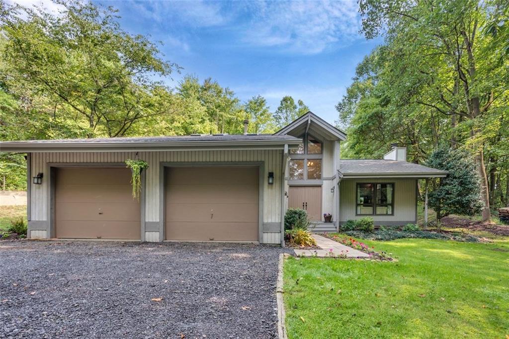 1020 Raintree Drive Apollo, PA 15613 - Photo 4 of 25 Gallery Image 4