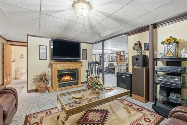 $499,900 | 25 Angelica Drive, Springfield, MA 01129