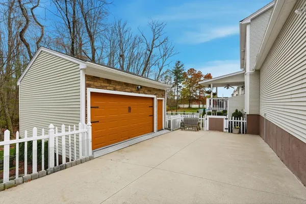 $499,900 | 25 Angelica Drive, Springfield, MA 01129