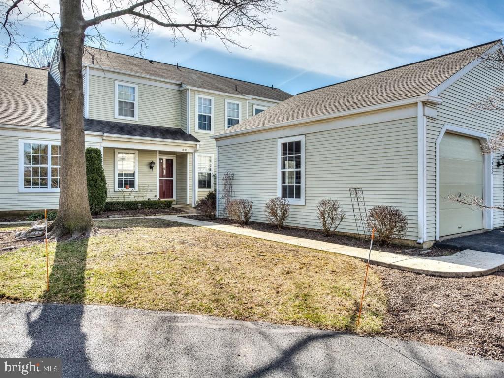 1940 Wexford Road Palmyra, PA 17078 - Photo 1 of 22 Gallery Image 1