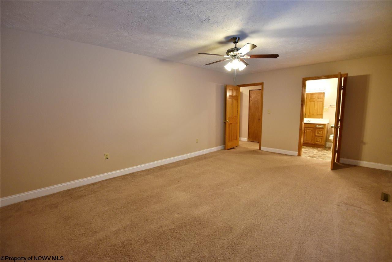 134 Timberbrook Lane Bridgeport, WV 26330 - Photo 9 of 22 Gallery Image 9