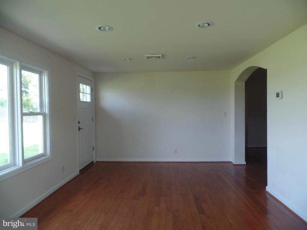 300 Ewingtown Road Chestertown, MD 21620 - Photo 7 of 13 Living Room