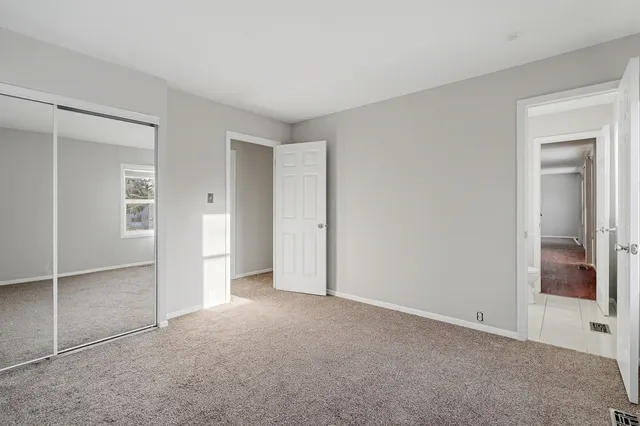 $270,000 | 424 Kenyon Avenue, Romeoville, IL 60446