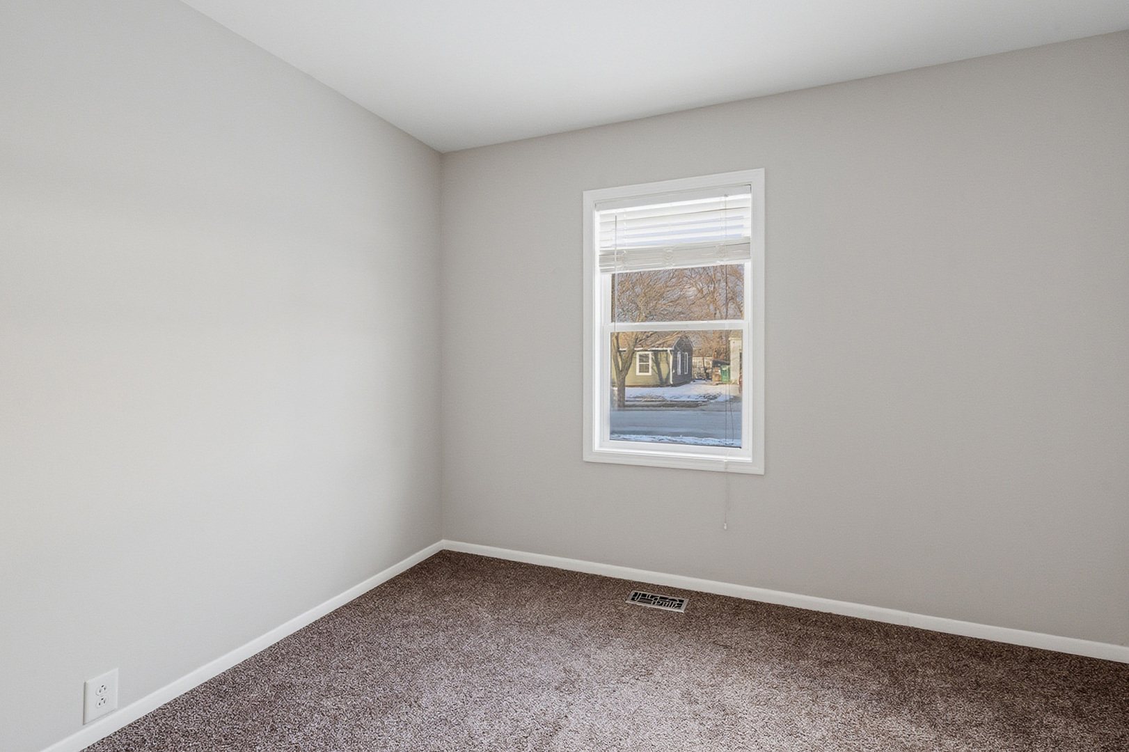 424 Kenyon Avenue Romeoville, IL 60446 - Photo 16 of 28