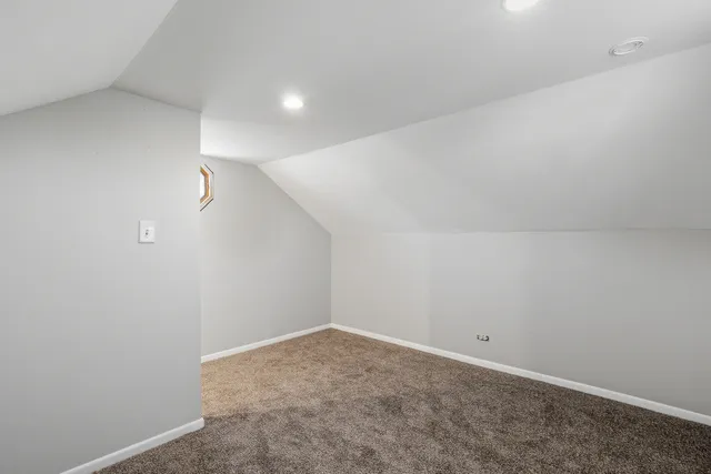 $270,000 | 424 Kenyon Avenue, Romeoville, IL 60446