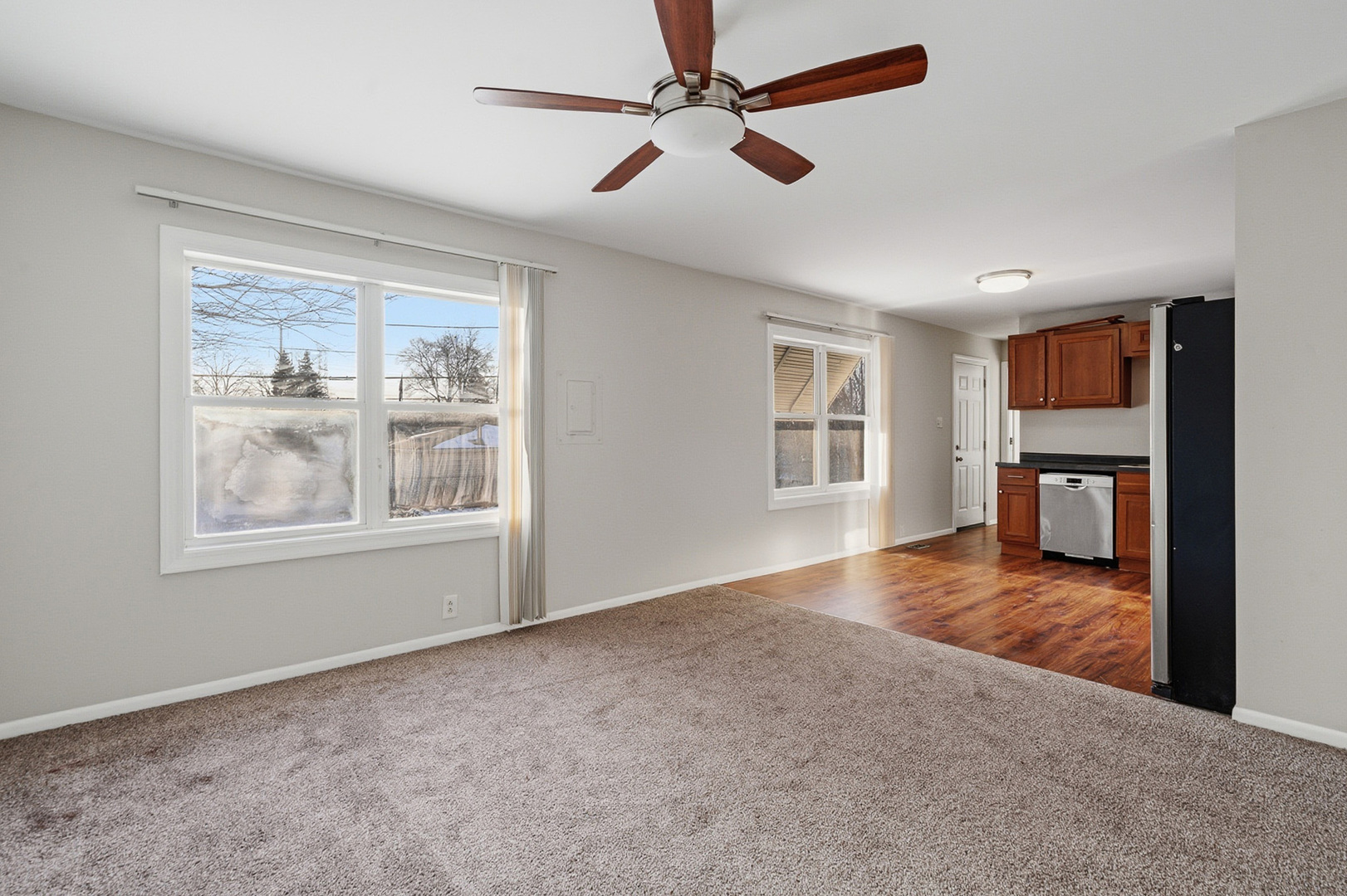 424 Kenyon Avenue Romeoville, IL 60446 - Photo 5 of 28