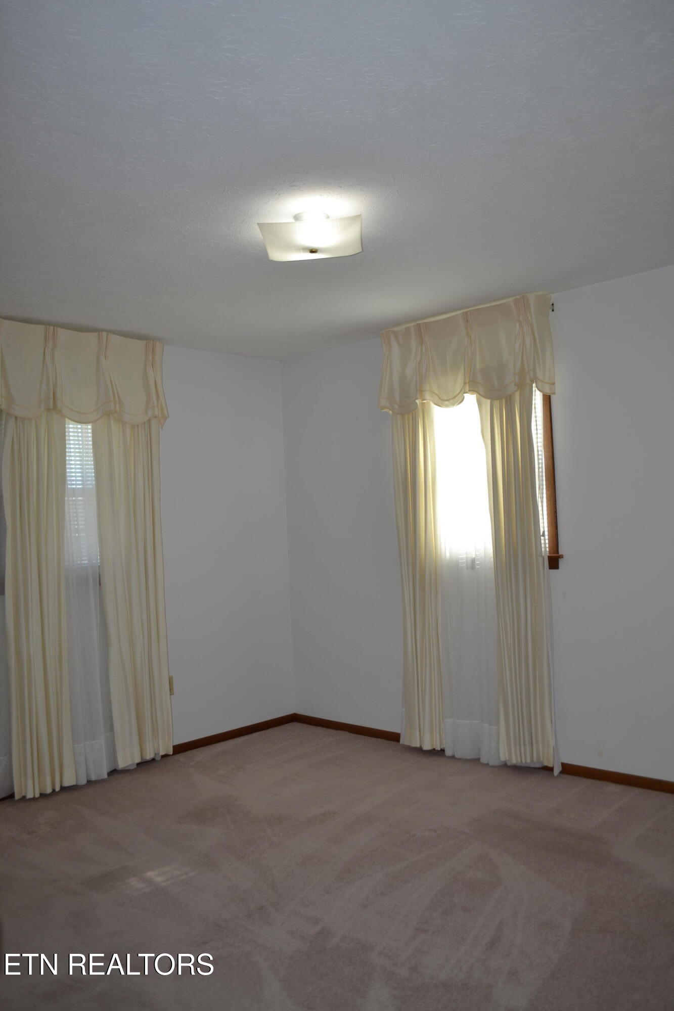 360 Sharp Acres Road Jacksboro, TN 37757 - Photo 19 of 37 Bedroom #2