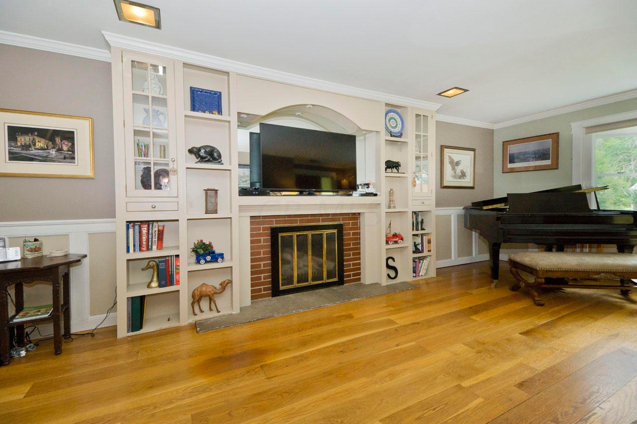 2733 Tudor Road Columbus, OH 43209 - Photo 8 of 37 Gallery Image 8